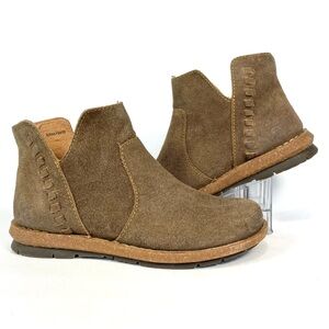 Born Taj Taupe Suede Ankle Bootie Womens 7 Distressed Rubber Sole